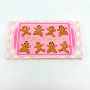 New Too Faced Christmas Bake Shop Ginger Snap 8 Eyeshadow/1 Blush Palette